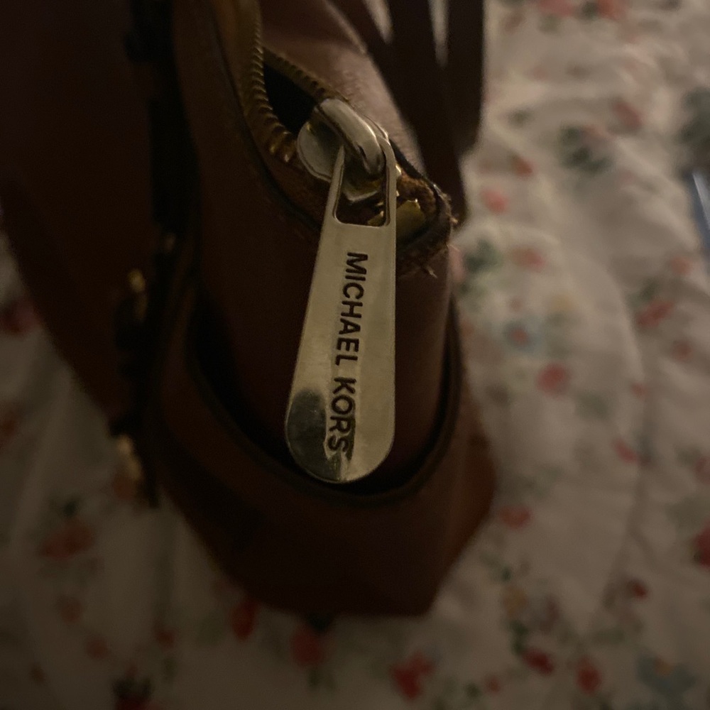 Michael Kors purse - Picture 7 of 12